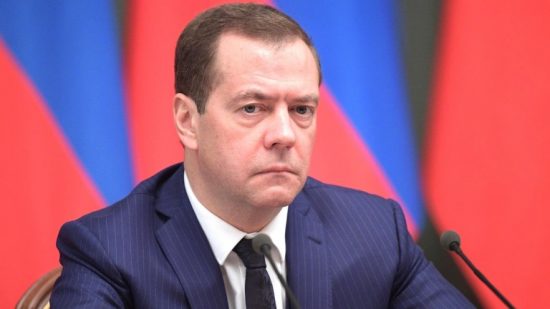 Медведев поручил представить предложения по улучшению контроля над средствами нацпроектов