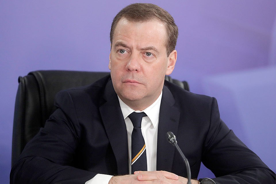 Медведев обсудит с&nbsp;регионами реализацию нацпроектов