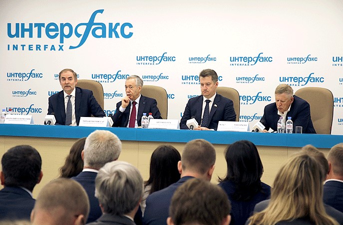 Всё должно идти через электронные магазины